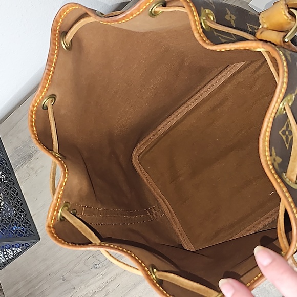 Louis Vuitton Petite Noe Monogram - Picture 5 of 16